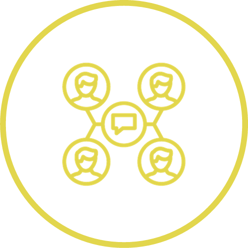 Gelbes rundes Icon mit einem vier verbundenen Gesichtern und einem Chatzeichen